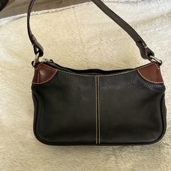 Authentic Dooney and Bourke Wedge Bag - Picture 4 of 11